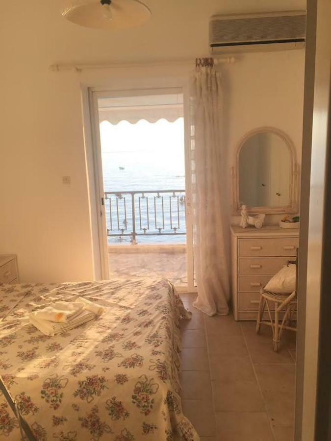 Seafront Maisonette In فوركا المظهر الخارجي الصورة