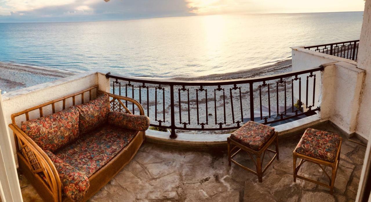 Seafront Maisonette In فوركا المظهر الخارجي الصورة