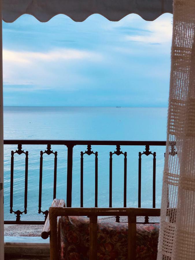 Seafront Maisonette In فوركا المظهر الخارجي الصورة