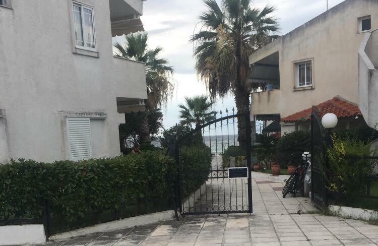 Seafront Maisonette In فوركا المظهر الخارجي الصورة