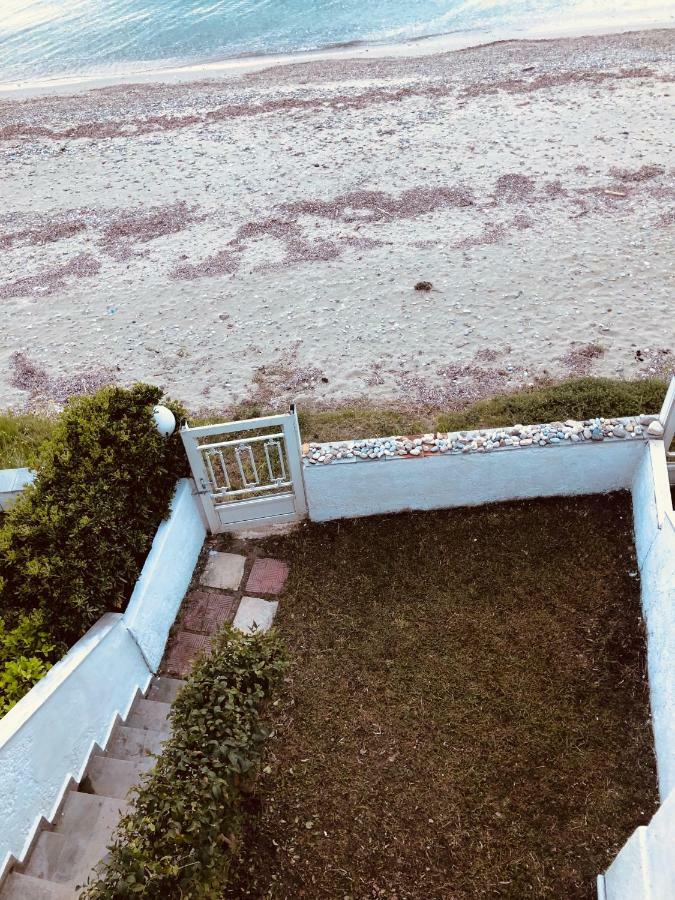 Seafront Maisonette In فوركا المظهر الخارجي الصورة