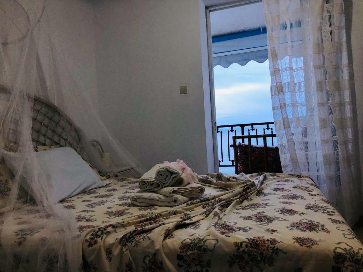 Seafront Maisonette In فوركا المظهر الخارجي الصورة